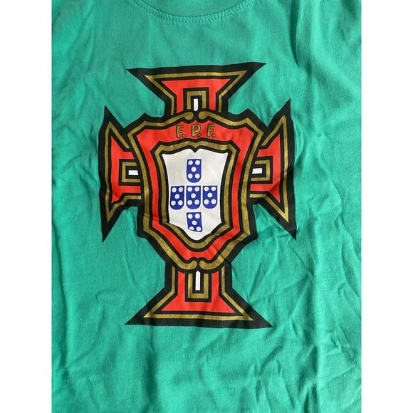 Nike FPF Herren Portugal Kids Tee Kinetic Green Size XL - Picture 2 of 5